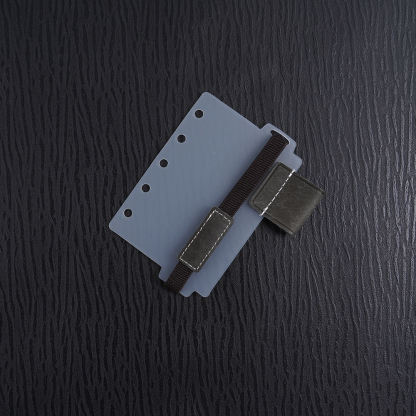 A8 5穴 バインダー用 インデックス シール帳 台紙 ペンホルダー 伸縮バンド