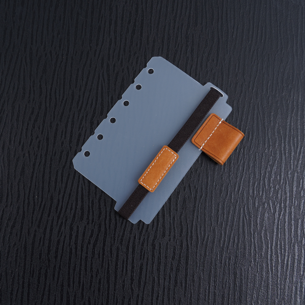 手作り の A7 革カバー ノート 手縫い システム手帳 鍵付きノート