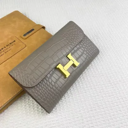 Hermes(エルメス)Constance Long Wallet 財布とクラッチバッグ
