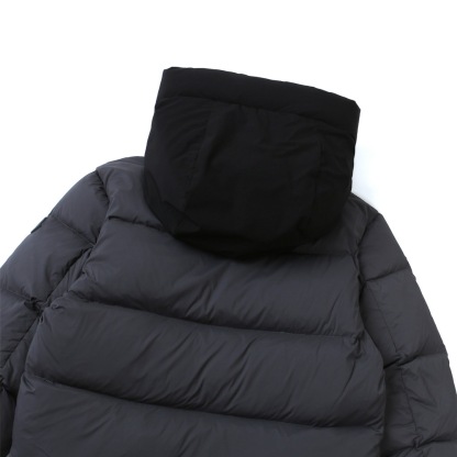 【公式認定ストア】MONCLER  Madeira モンクレール 定番ダウンコート 限定発売中！多くの著名人やセレブに愛用されています! 爆買い！即完売必至