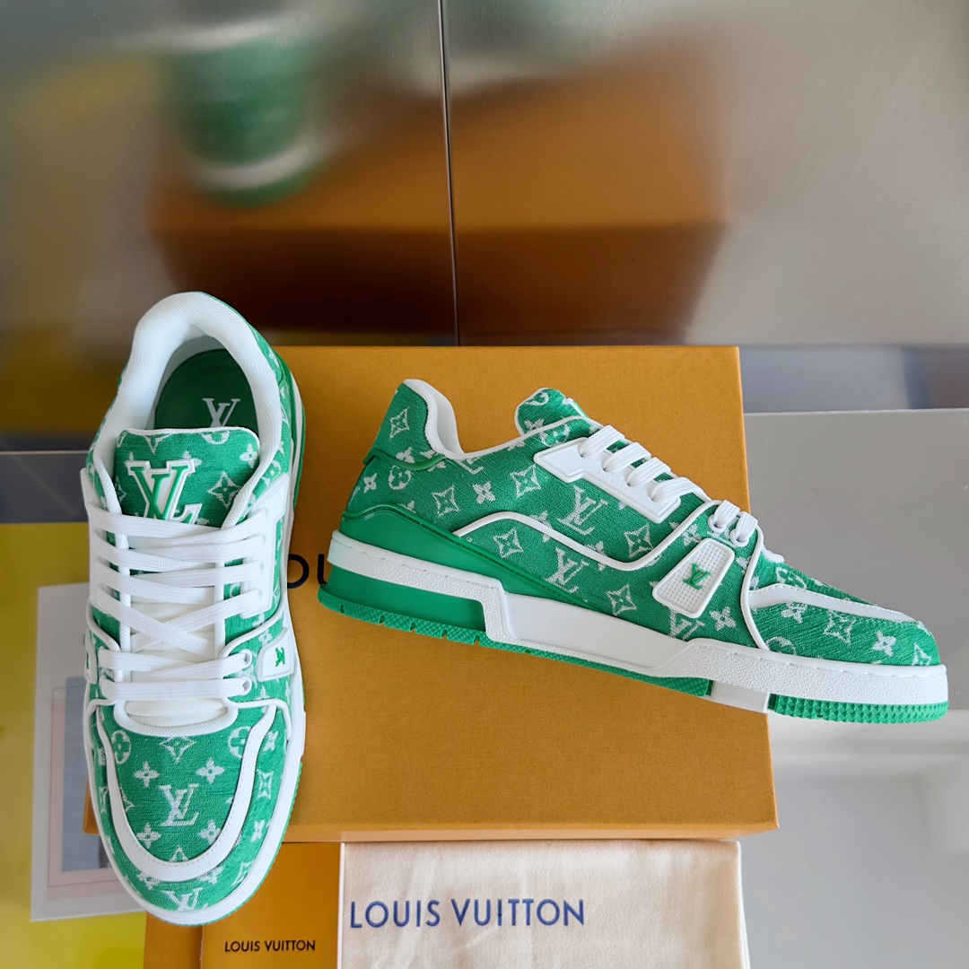 LOUIS VUITTON の の LV Trainer スニーカー（スケートシューズ）
