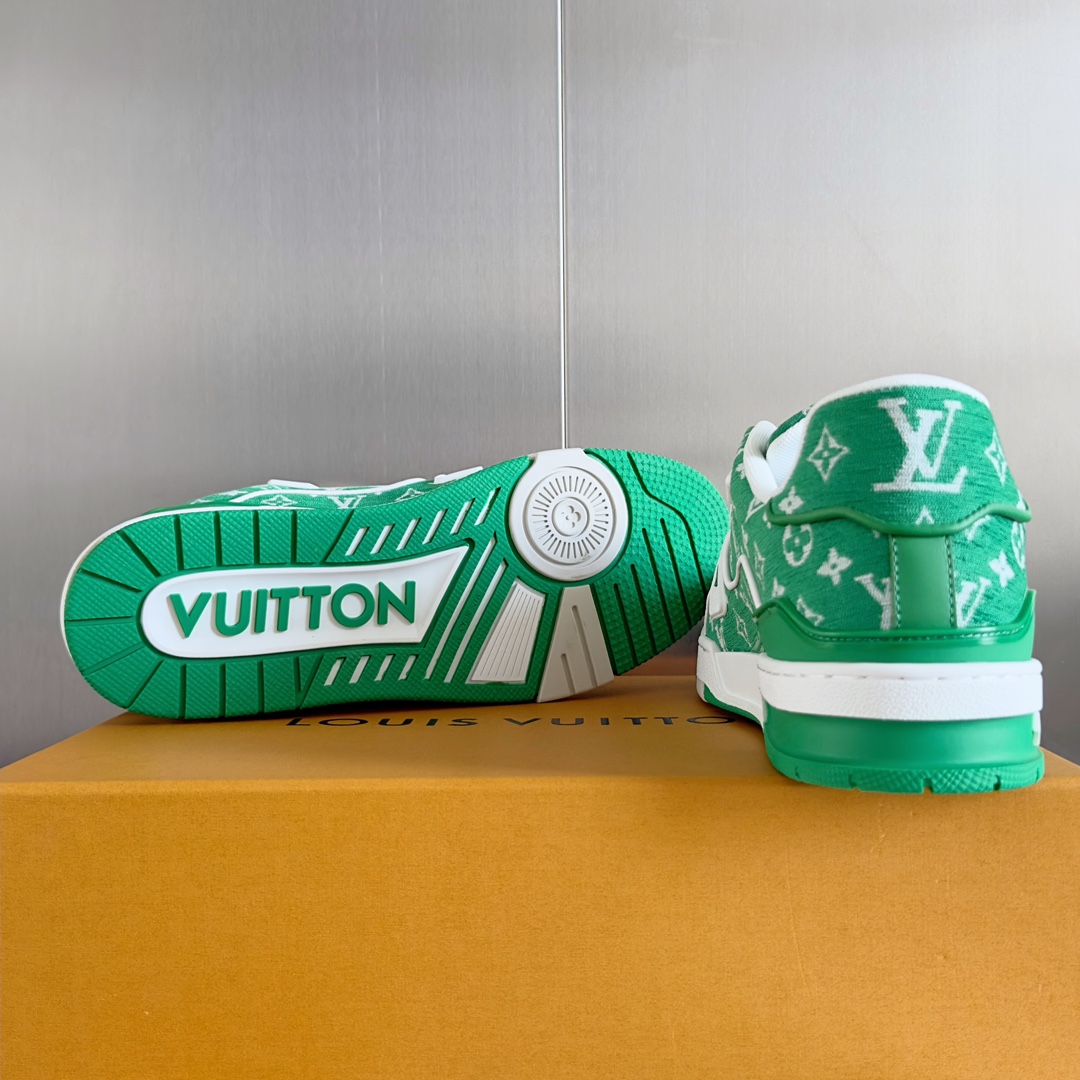 LOUIS VUITTON の の LV Trainer スニーカー（スケートシューズ）