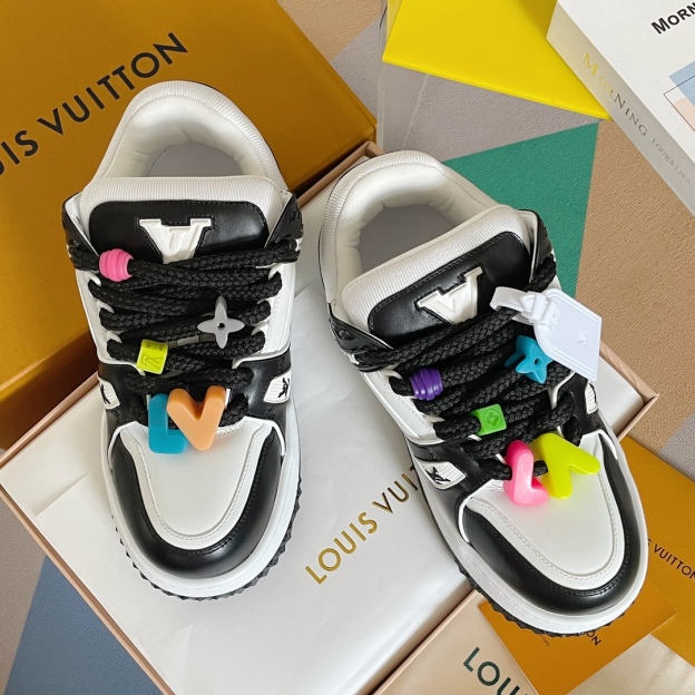 LOUIS VUITTON Trainer パンプス（パントゥーン・シューズ）、スケートシューズ、カジュアル、カップル用スニーカー