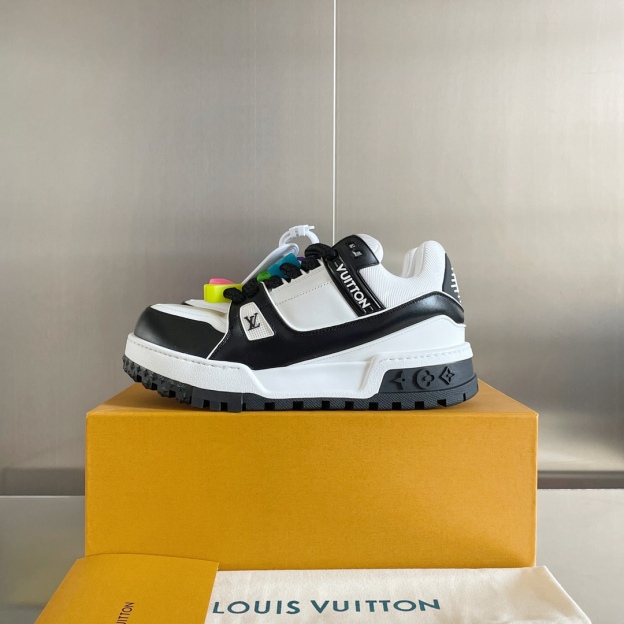 LOUIS VUITTON Trainer パンプス（パントゥーン・シューズ）、スケートシューズ、カジュアル、カップル用スニーカー