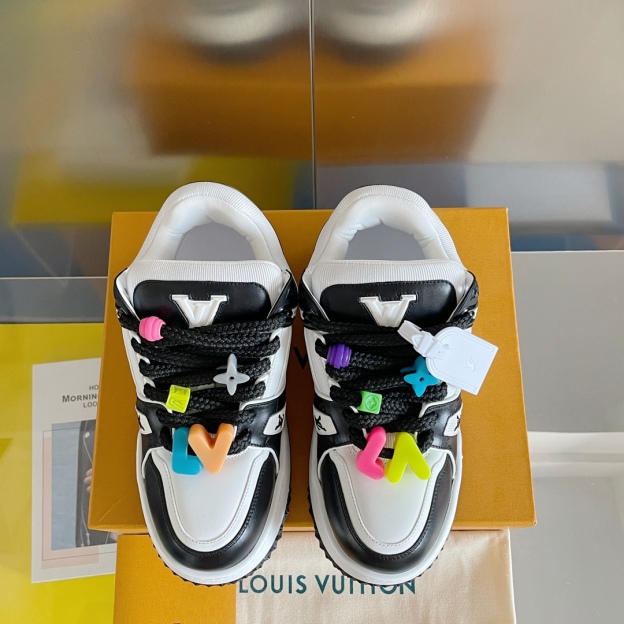 LOUIS VUITTON Trainer パンプス（パントゥーン・シューズ）、スケートシューズ、カジュアル、カップル用スニーカー