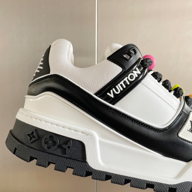 LOUIS VUITTON Trainer パンプス（パントゥーン・シューズ）、スケートシューズ、カジュアル、カップル用スニーカー