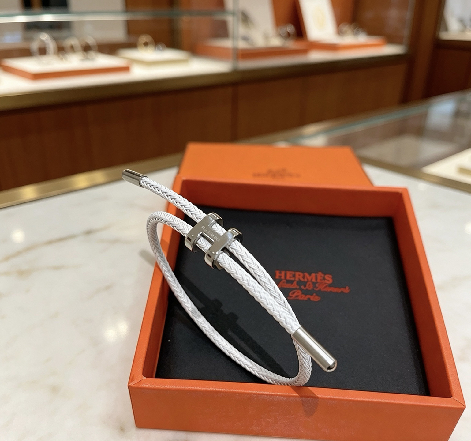 エルメス「Hermès」エルメス グレナン ブレスレット / ラザーロープ