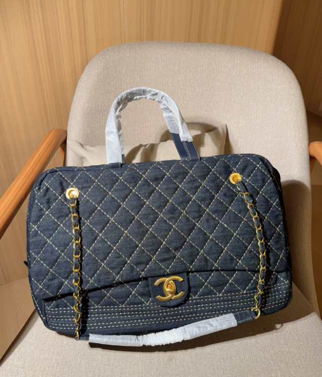 シャネル「Chanel」シャネル デニム チェーン ボウラーバッグ / トラベルバッグ