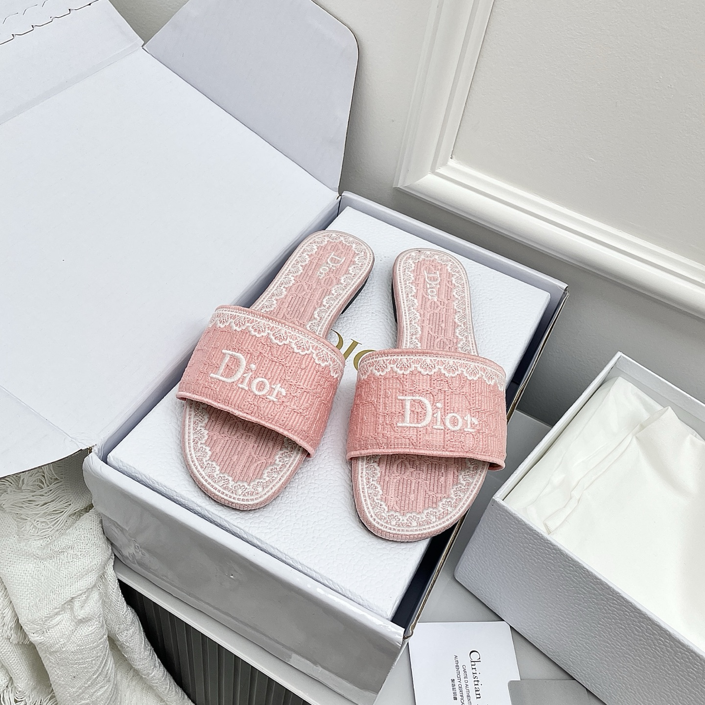 ディオール「Dior」ディオール ディオリビエラ レース×3D刺繍ミュール / スライドサンダル