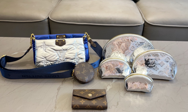 ルイ・ヴィトン「Louis Vuitton」ルイ・ヴィトン マルチポシェット アクセサリーズ 3点セット / ショルダーバッグ