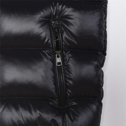 MONCLER ダウンジャケット Bormes（ユニセックス）「ベスト」(べすと)
