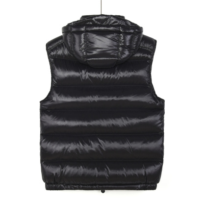 MONCLER ダウンジャケット Bormes（ユニセックス）「ベスト」(べすと)