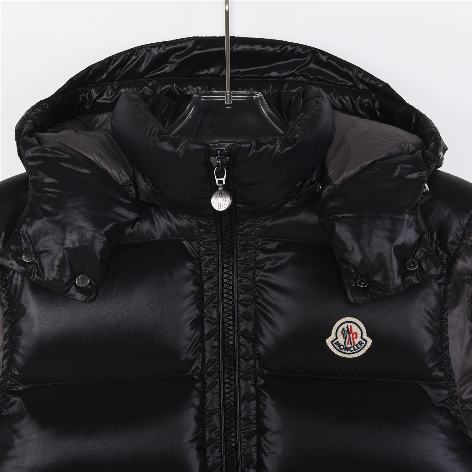 MONCLER ダウンジャケット Bormes（ユニセックス）「ベスト」(べすと)