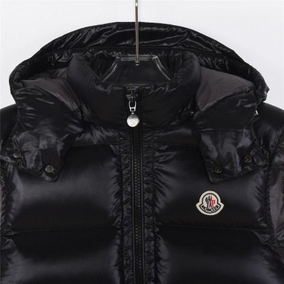 MONCLER ダウンジャケット Bormes（ユニセックス）「ベスト」(べすと)