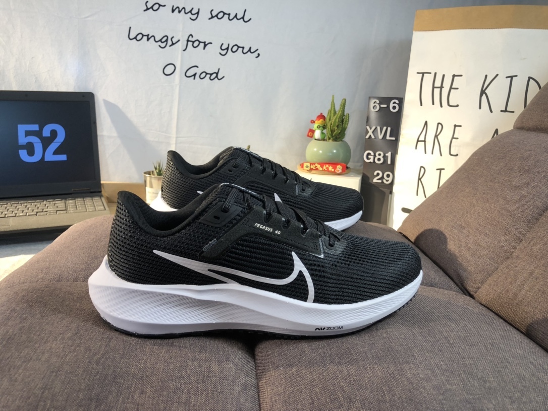 ナイキ「Nike」ク ロー カジュアルスニーカー