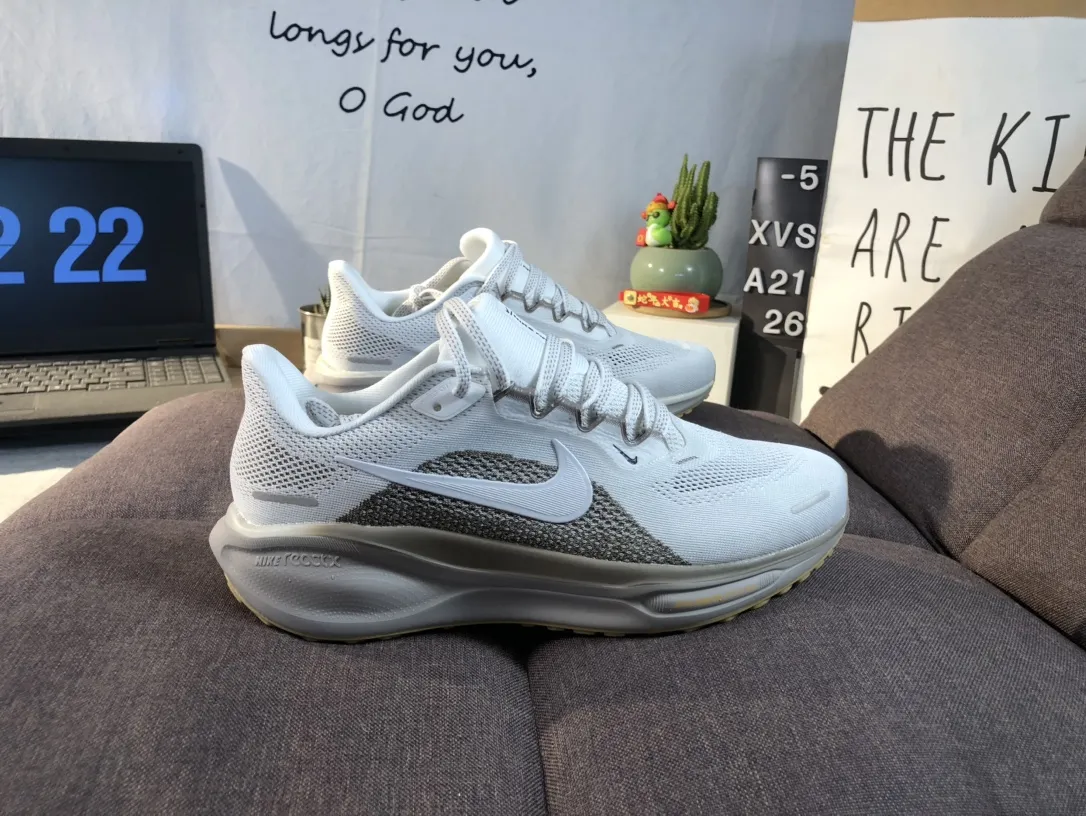 ナイキ「Nike」Air Zoom Pegasus 41 ロードランニングシューズ