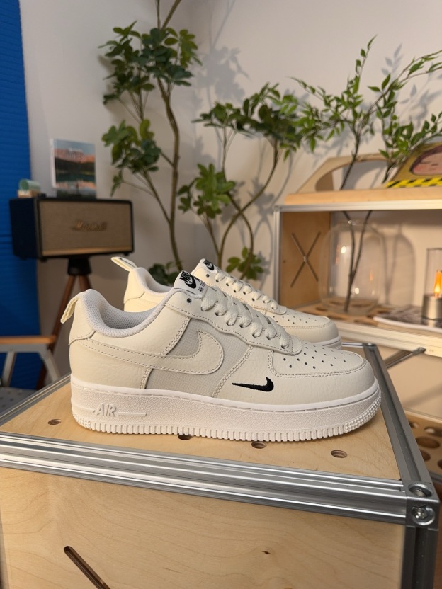 ナイキ「Nike」ク ロー カジュアルスニーカー