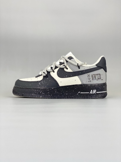 ナイキ「Nike」AIR FORCE 1 LOW '07 スペーステーマ ハンドペイント スニーカー-ISETAN PRESTIGE CURATED