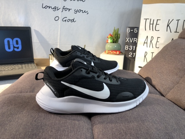 ナイキ「Nike」アライアンス製品 ク ロー カジュアルスニーカー