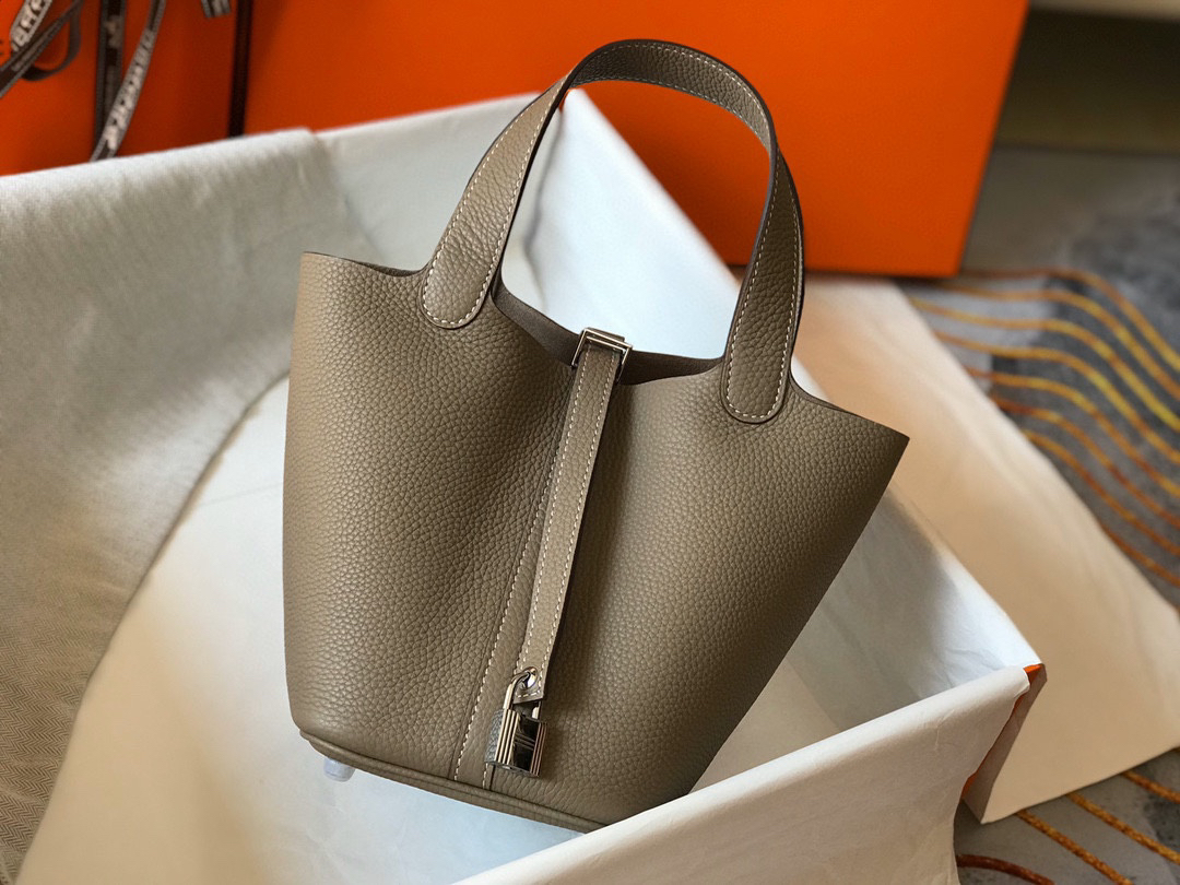 エルメス「Hermès」ピコタン ロック 18 バッグ「Picotin Lock 18 Bag」