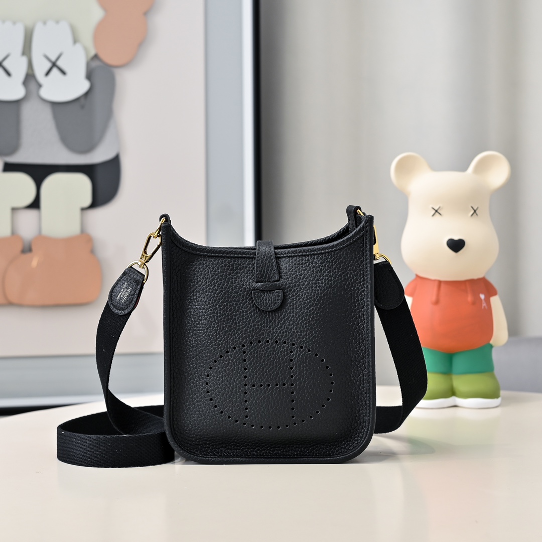 エルメス「Hermès」エヴェリン ミニ 17CM バッグ「EVELYNE MINI BAG」