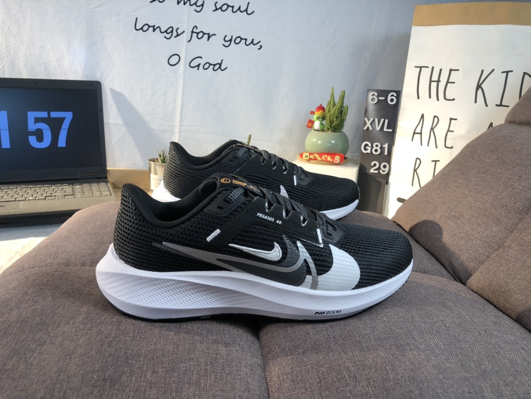 ナイキ「Nike」Air Zoom Pegasus 40 ロードランニングシューズ