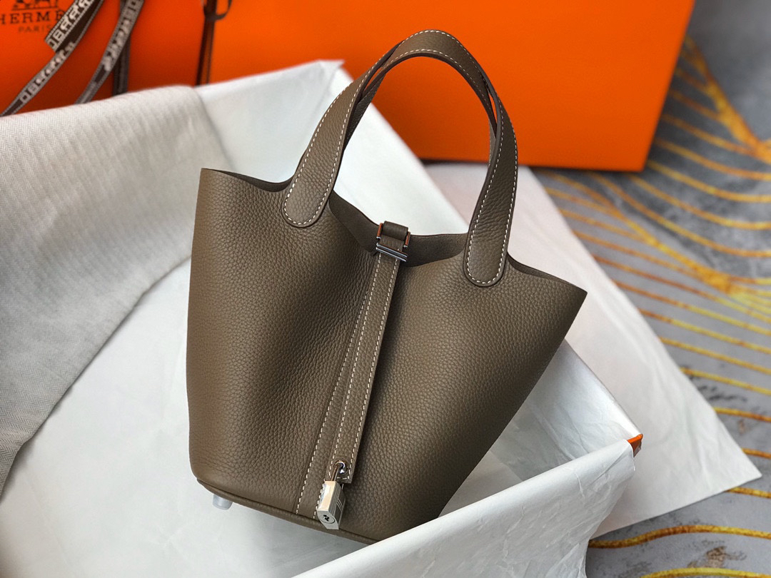 エルメス「Hermès」ピコタン ロック 18 バッグ「Picotin Lock 18 Bag」
