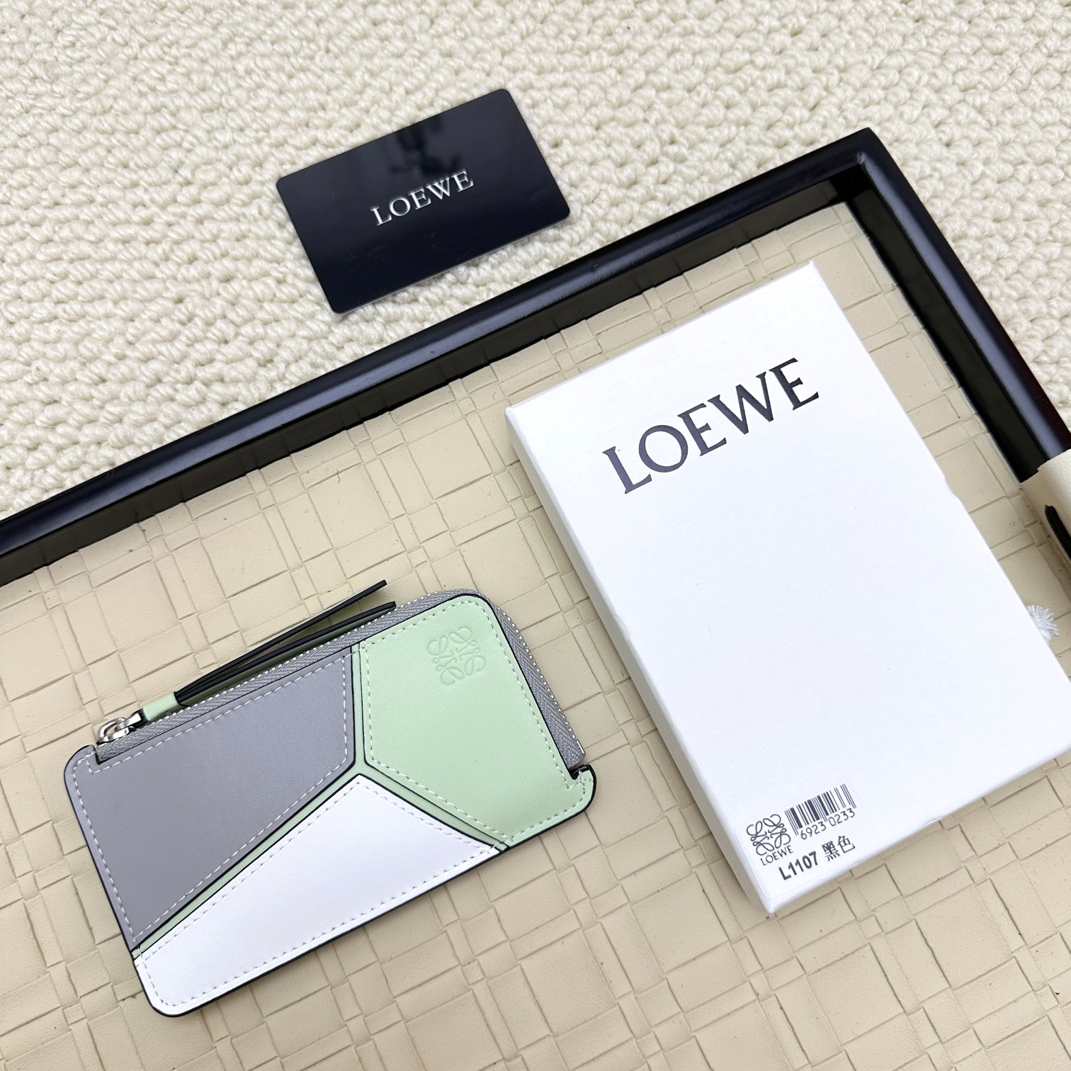 ロエベ「LOEWE」パスケース 12色