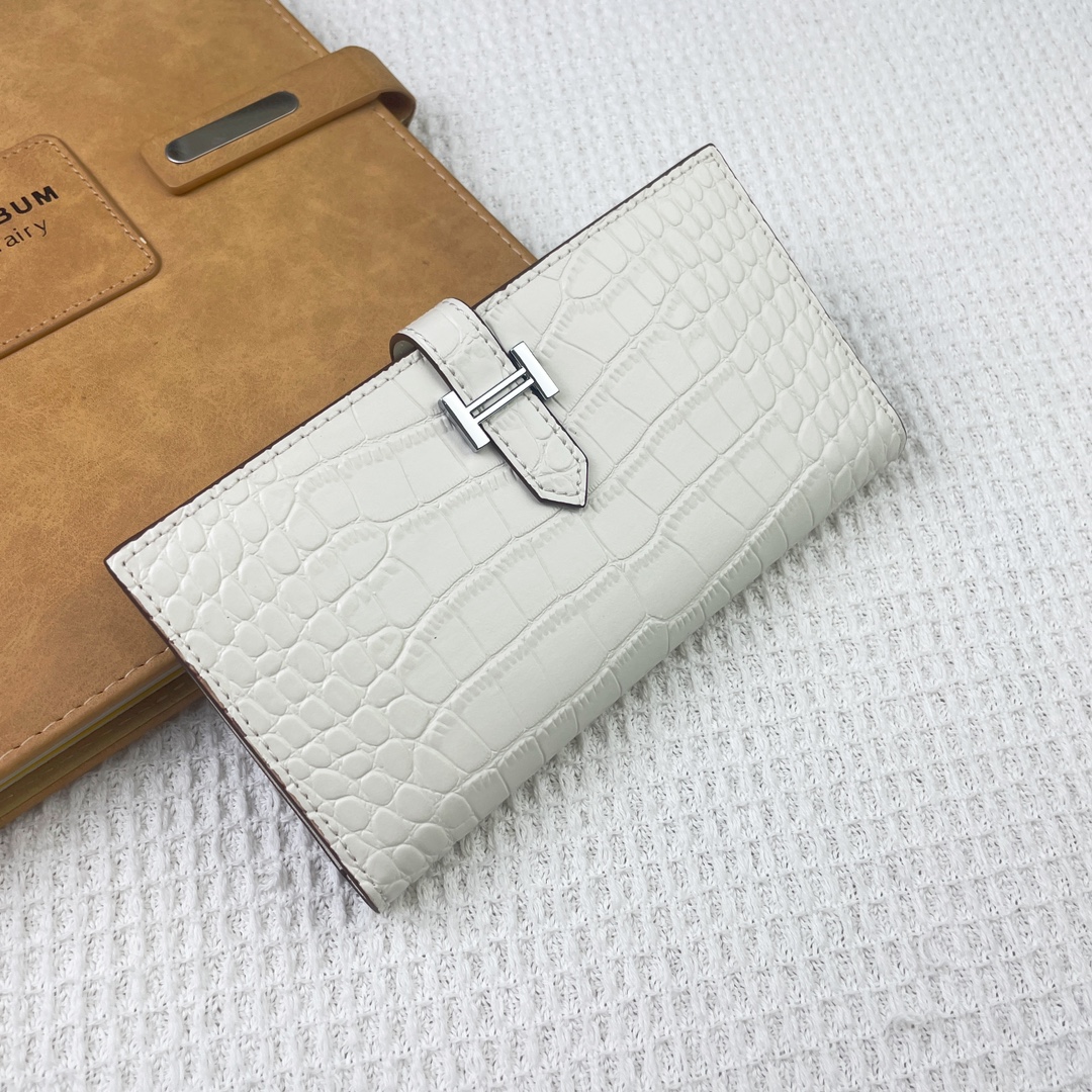 エルメス「Hermès」レディース新作 無地レザー 内側ファスナーポケット付き 縦型長財布