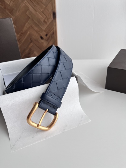 ボッテガ・ヴェネタ「Bottega Veneta」イントレチャート リバーシブル ベルト