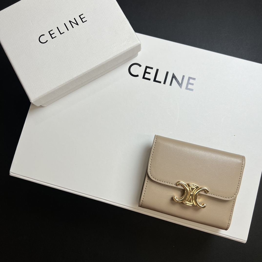 セリーヌ「Celine」スモール フラップウォレット トリオンフ / シャイニーカーフスキン