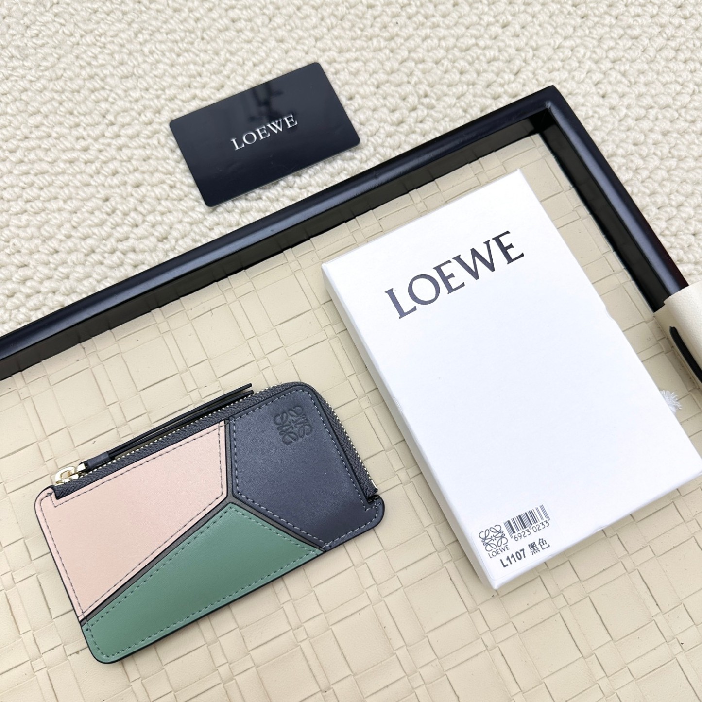 ロエベ「LOEWE」パスケース 12色