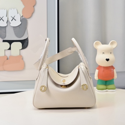 エルメス「Hermès」Lindy 26 エヴェールレザーバッグ