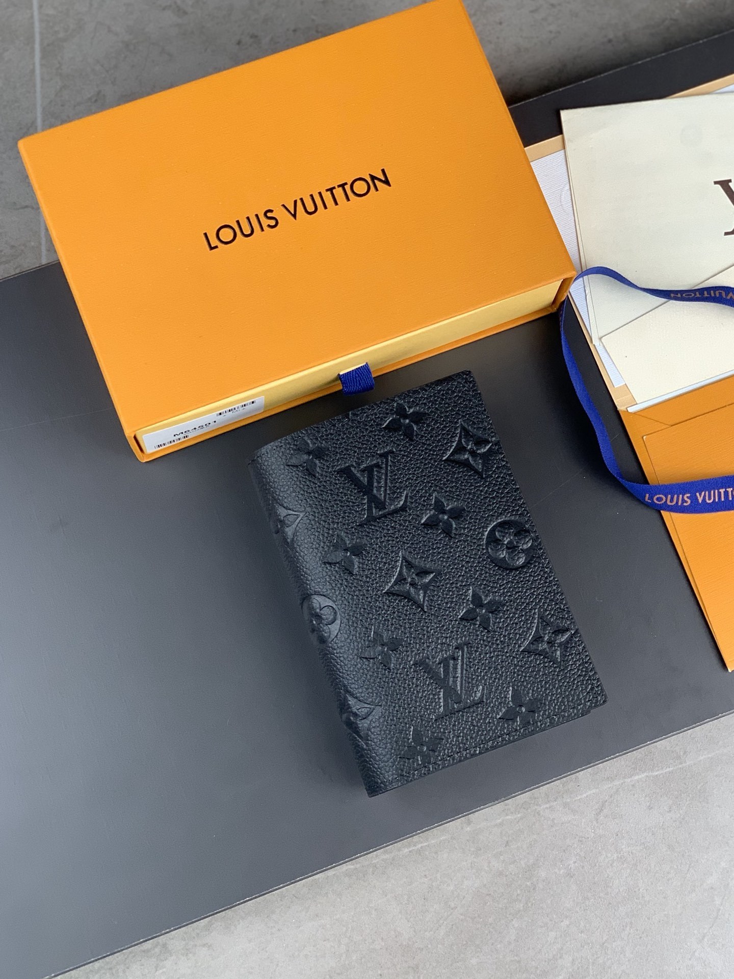 ルイ-ヴィトン(Louis Vuitton) パスポートカバー クーヴェルテュール･パスポール NM