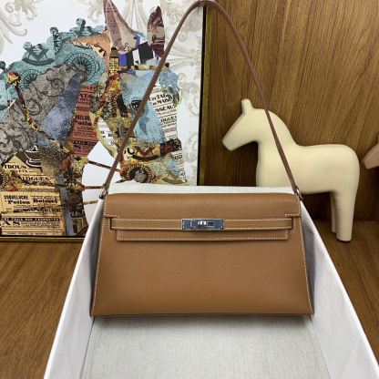 エルメス「Hermès」Kelly Elan 27cm Chèvreレザー アンダーアームバッグ（ゴールドブラウン/シルバーハードウェア）
