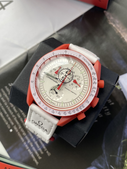 オメガ［Omega］× Swatch BIOCERAMIC MoonSwatch クロノグラフ腕時計40MM