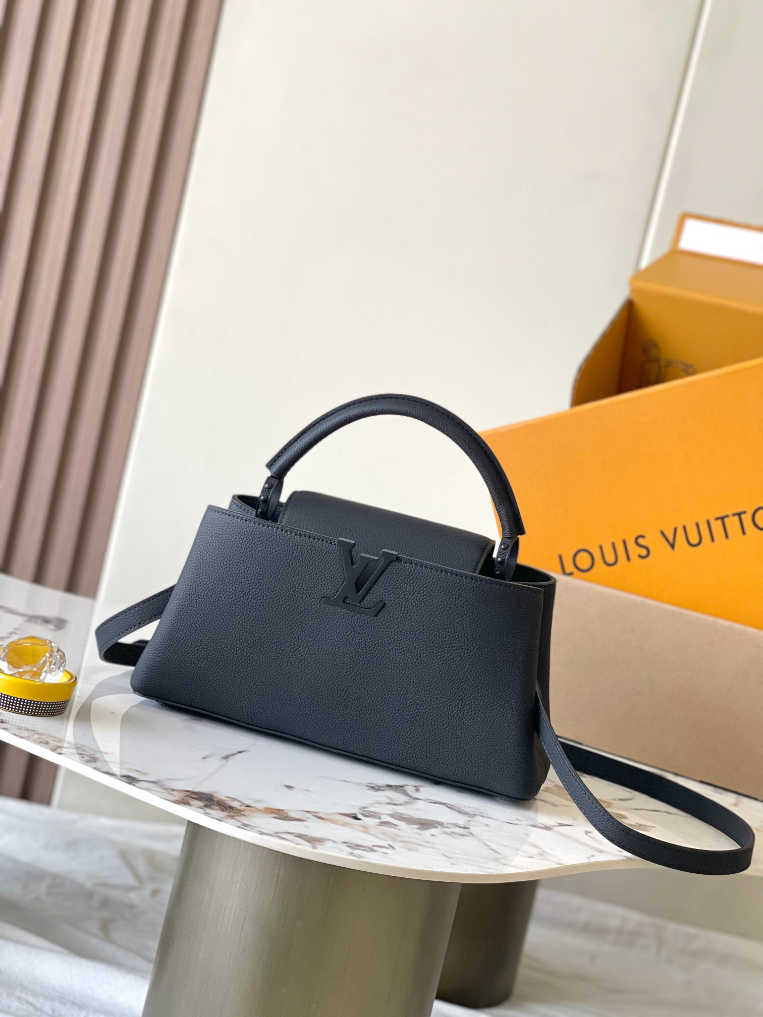 ルイ・ヴィトン「Louis Vuitton」 CarryAll ハンドバッグ