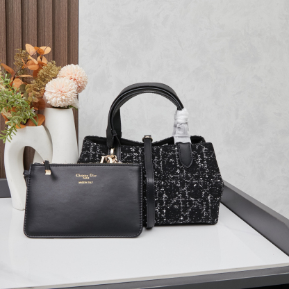 ディオール「Dior」Toujours ハンドバッグ（2023年春夏コレクション）