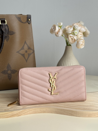モノグラム・サンローラン「Saint Laurent」フルジップウォレット（グレインパウダーテクスチャー キルティングレザー）-ISETAN PRESTIGE CURATED