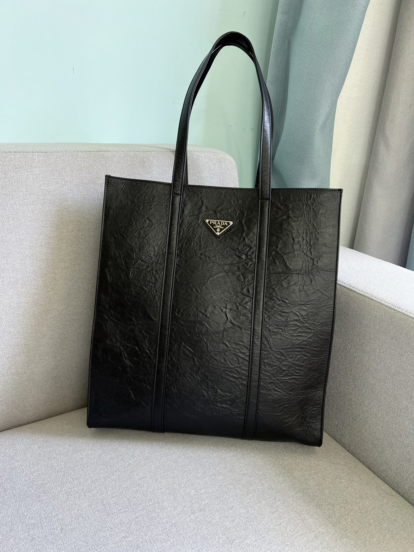 プラダ「Prada」ヴィンテージラムスキン ドレープトート トートバッグ