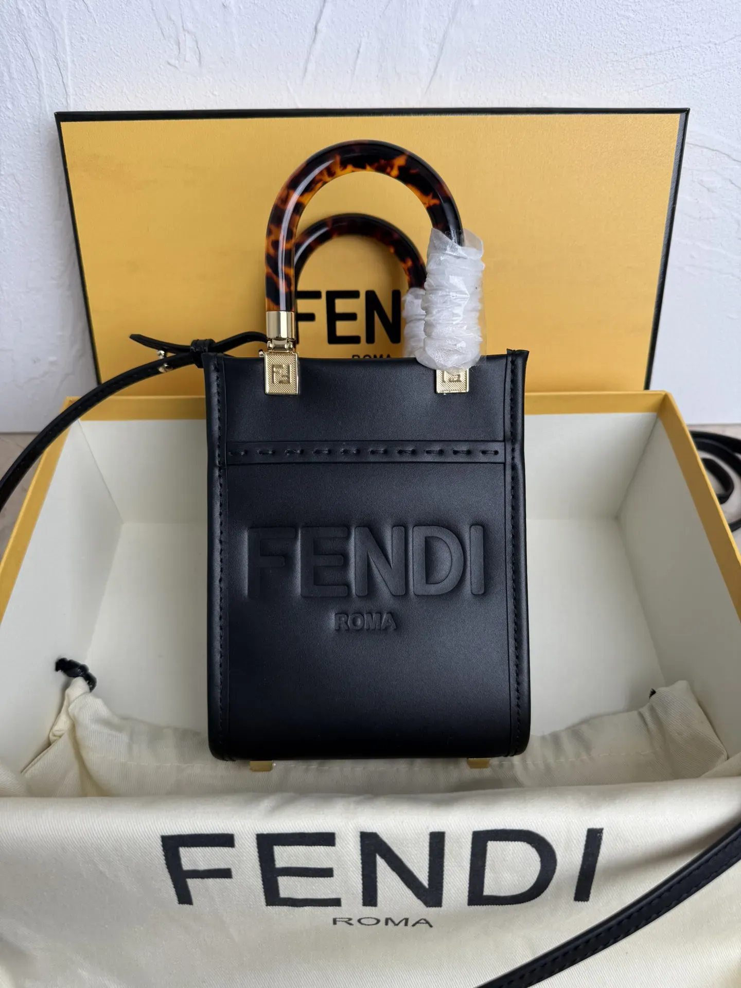 フェンディ「Fendi」Sunshine ミニ レザー ハンドバッグ