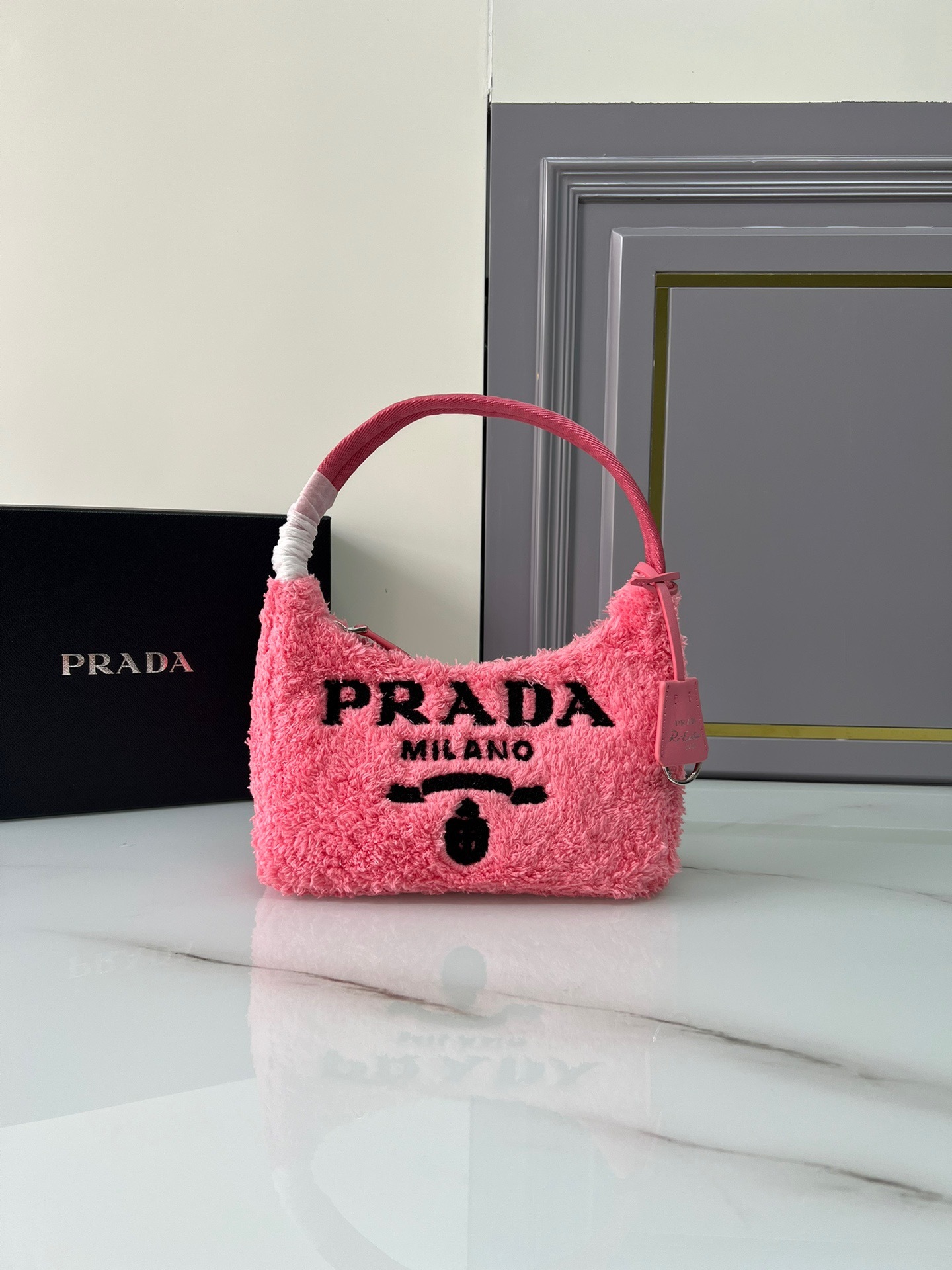 プラダ「Prada」Re-Edition 2000 タオル地 ホボ バッグ  ミニバッグ