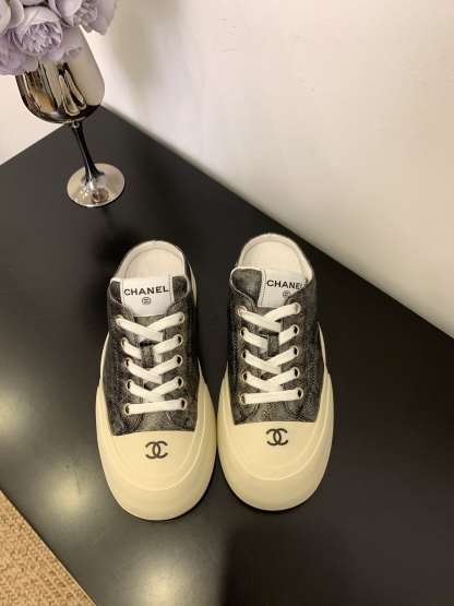 シャネル［Chanel］25C デッキシューズ パンダカラー スニーカー-ISETAN PRESTIGE CURATED