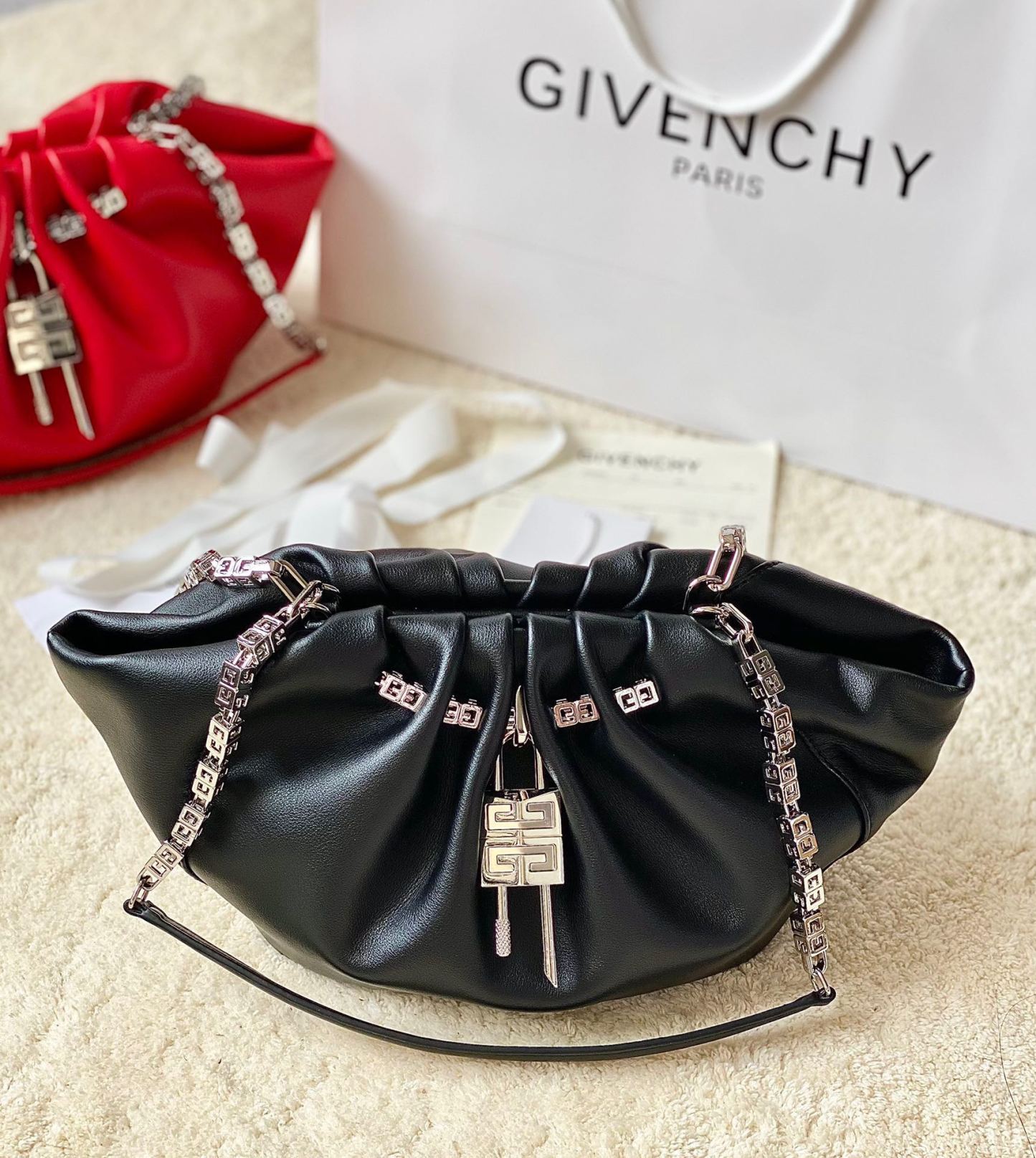 ジバンシィ「Givenchy」ミニケニー ハンドバッグ