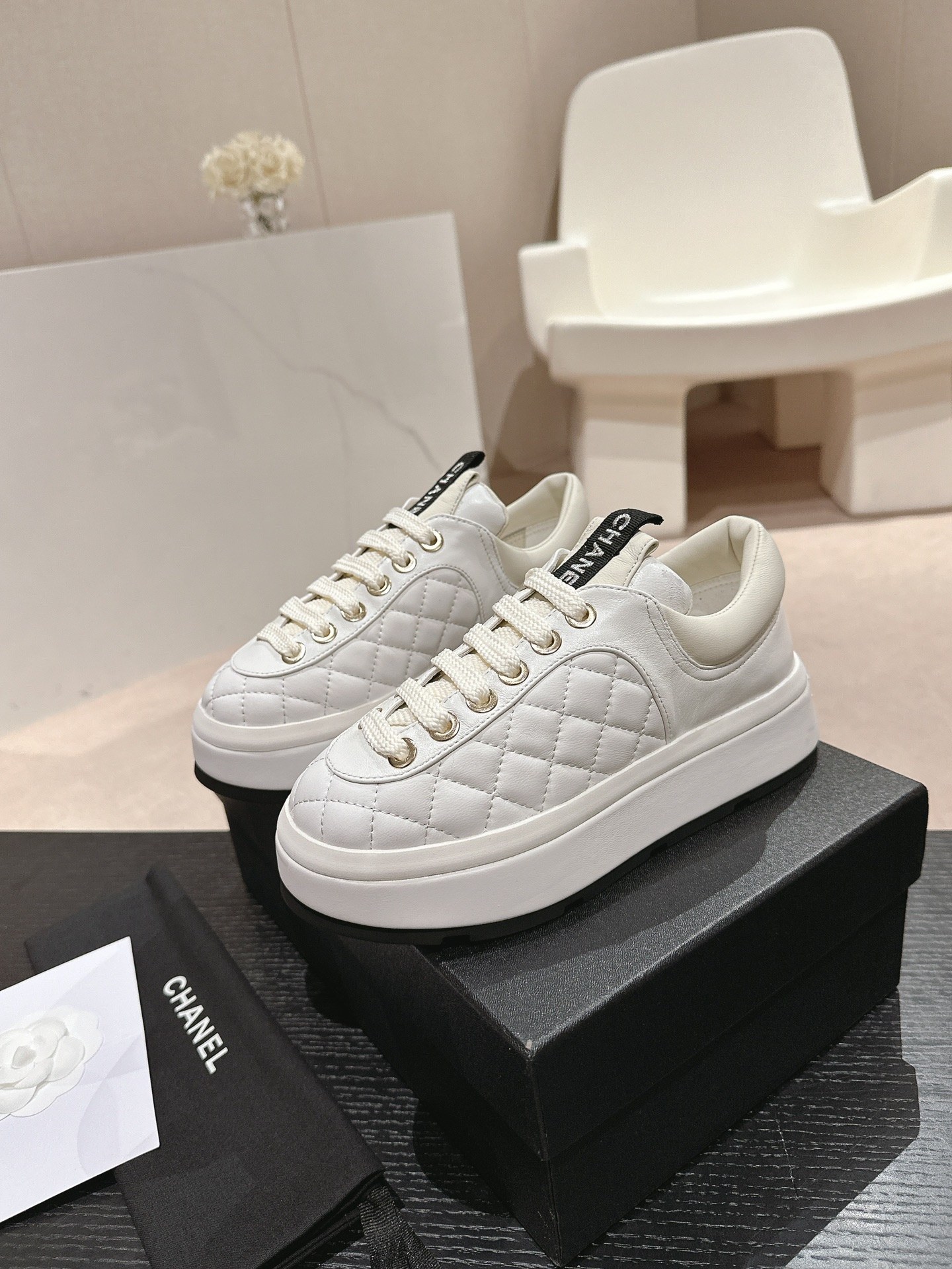 シャネル［Chanel］ 2024 パステルカラー スニーカー ローカット