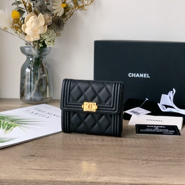 シャネル「Chanel」  Le Boy ショートウォレット