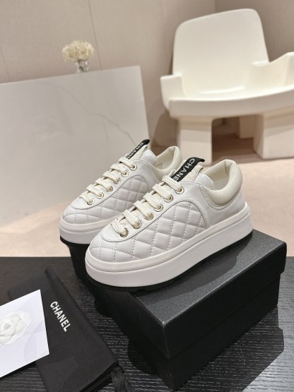 シャネル［Chanel］ 2024 パステルカラー スニーカー ローカット