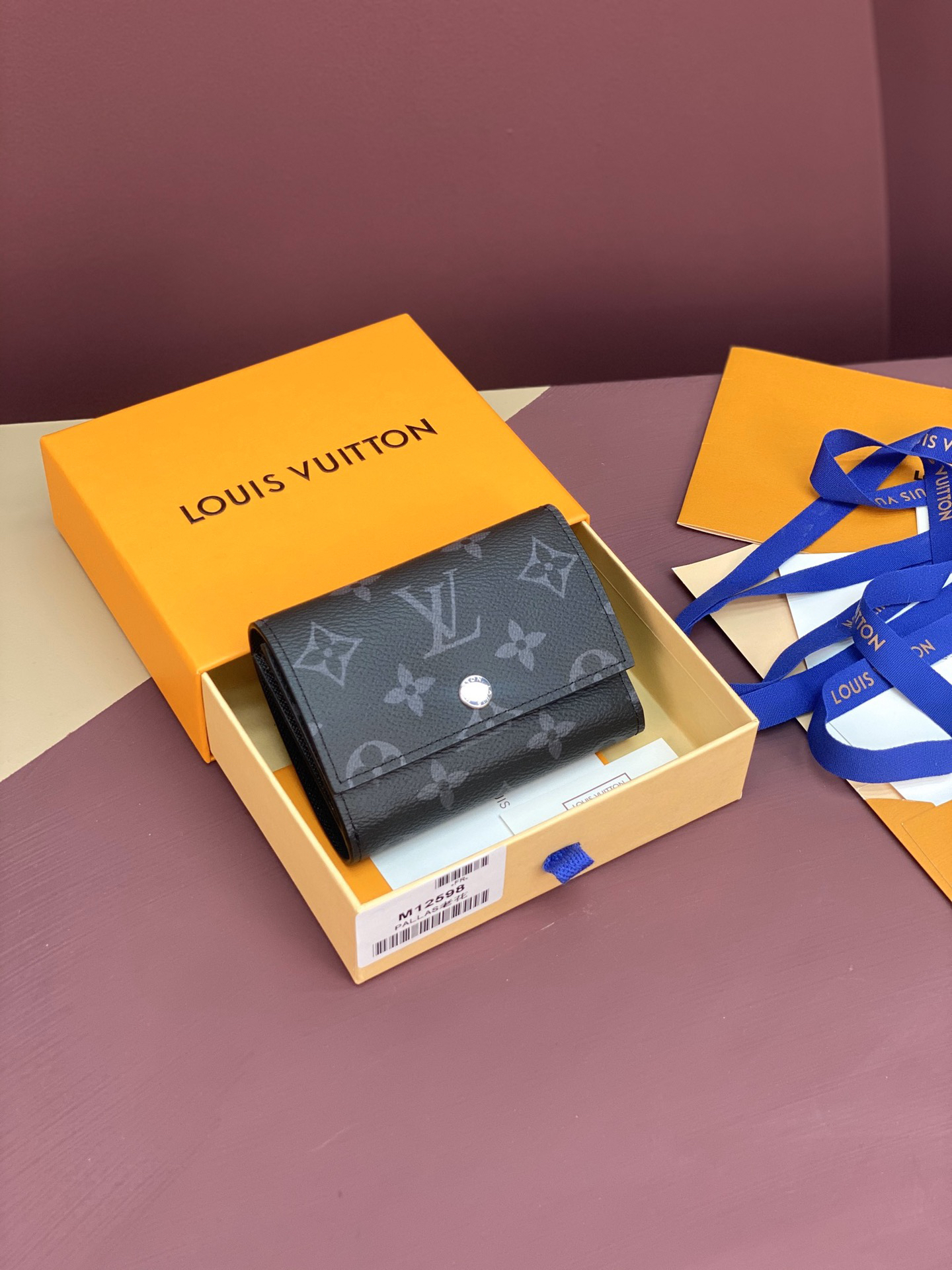 ルイ-ヴィトン(Louis Vuitton) ヴィクター･ウォレット