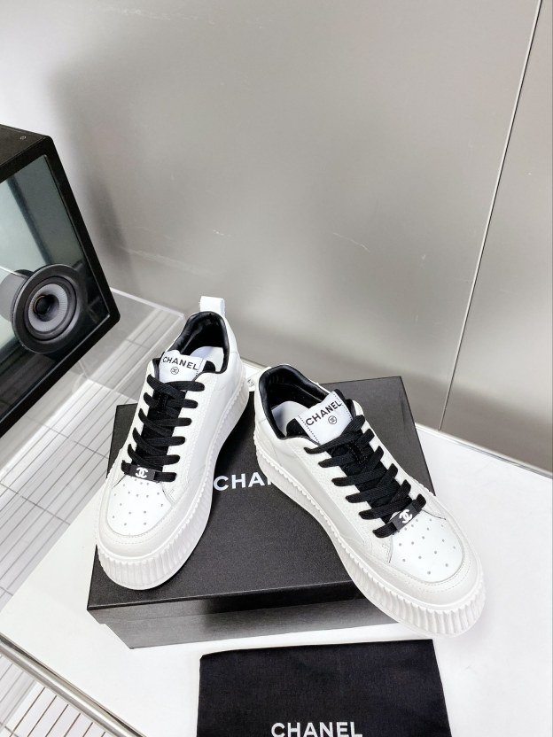 シャネル［Chanel］  2023SS パンダカラー スニーカー