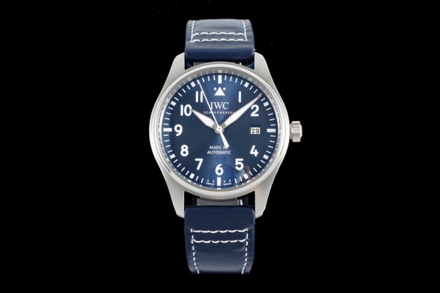 アイ・ダブリュー・シー「IWC」ベルト付き腕時計40mm